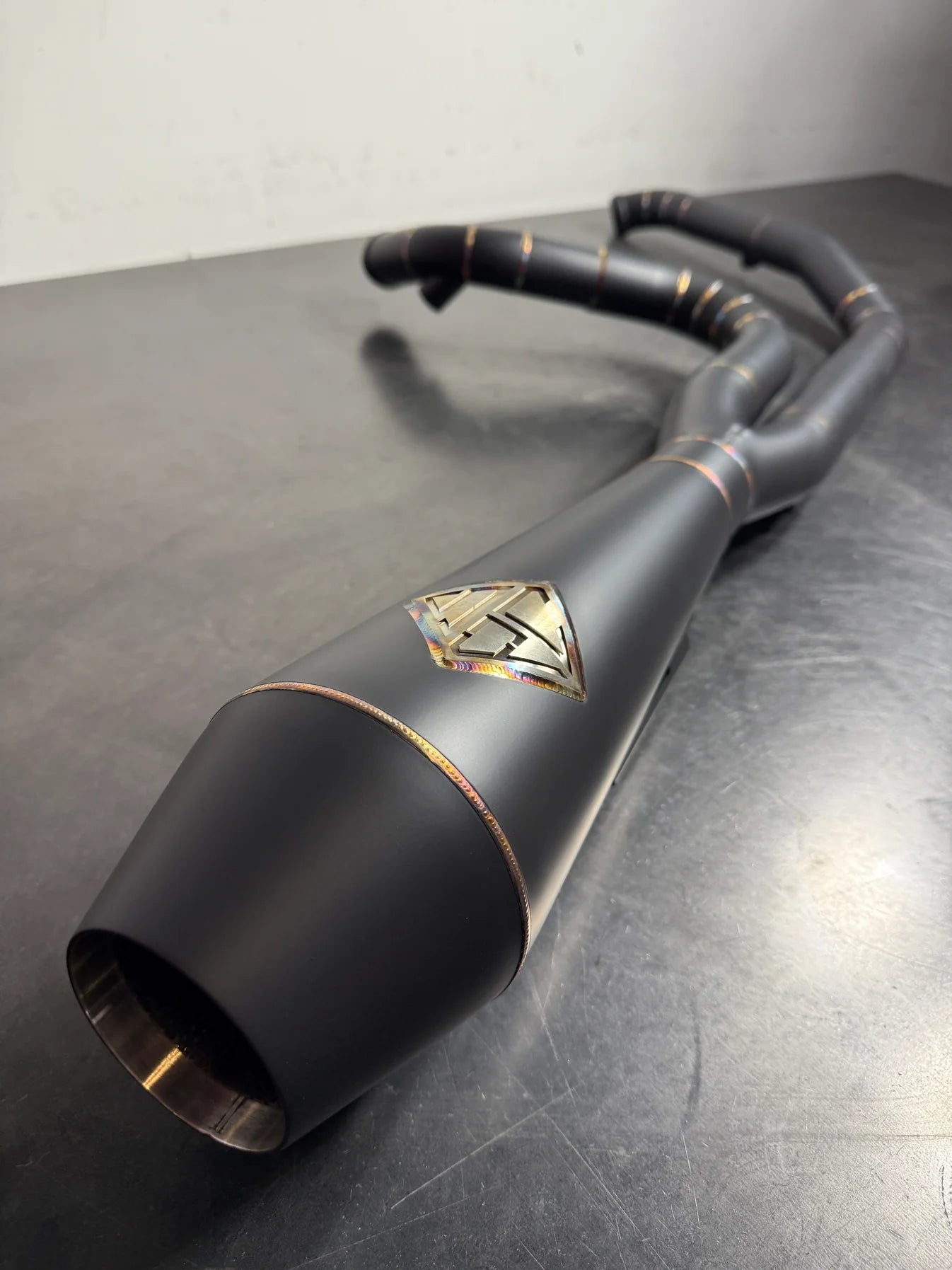 2018-2025 M8 SOFTAIL - BIG BORE 4.5 "WORKS EDITION"